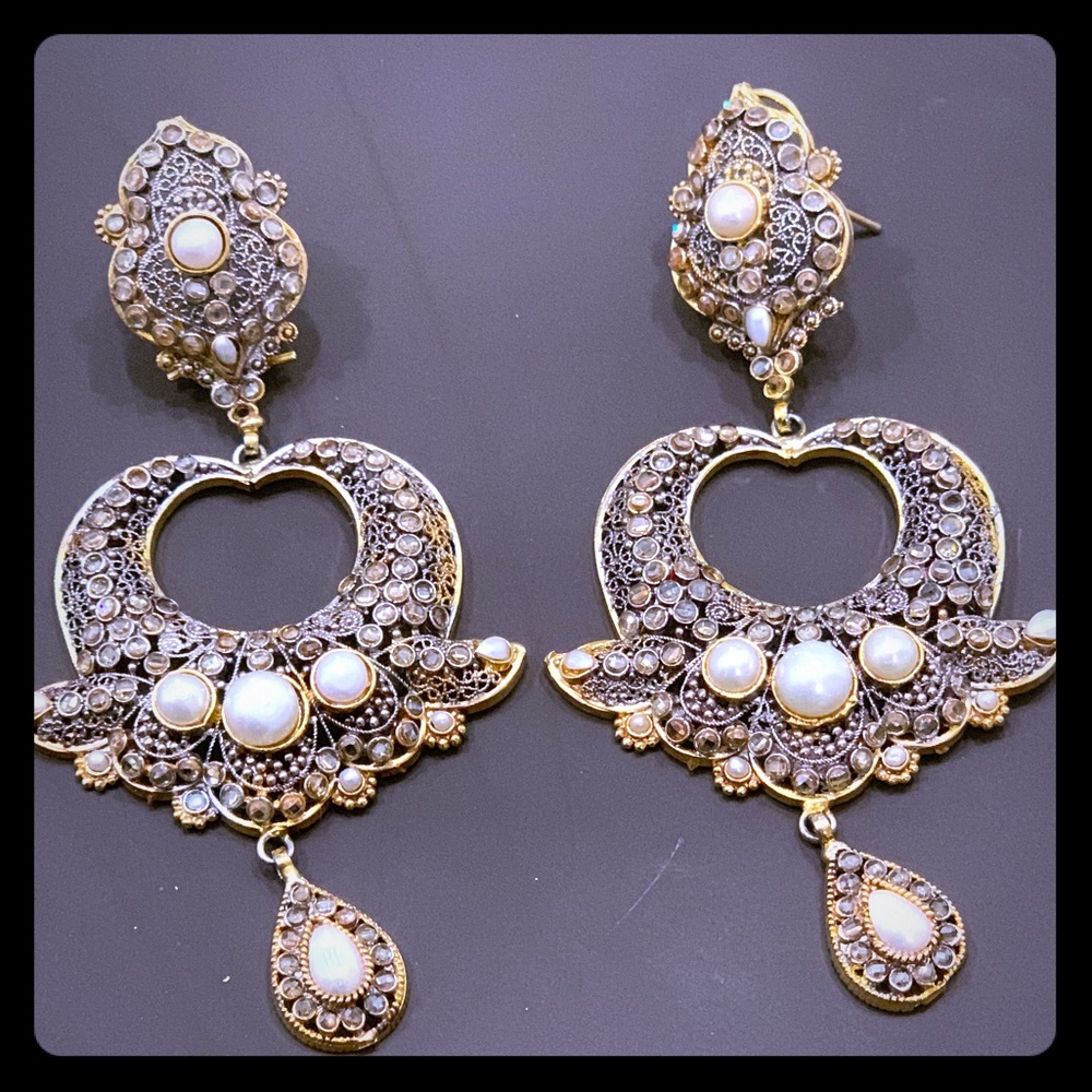 Antique style earrings